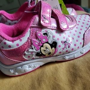 NWT Size 9 Minnie Mouse Velcro Strap Toddler shoes